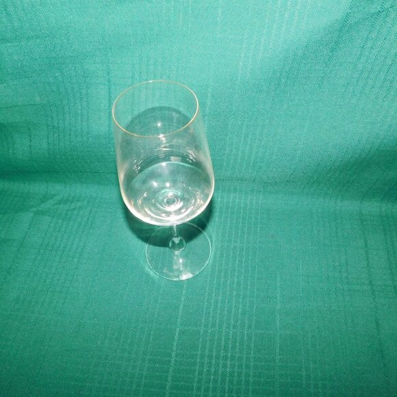 Spiegelau crystal red wine clear plain stemware glass near mint condition - Picture 3 of 7